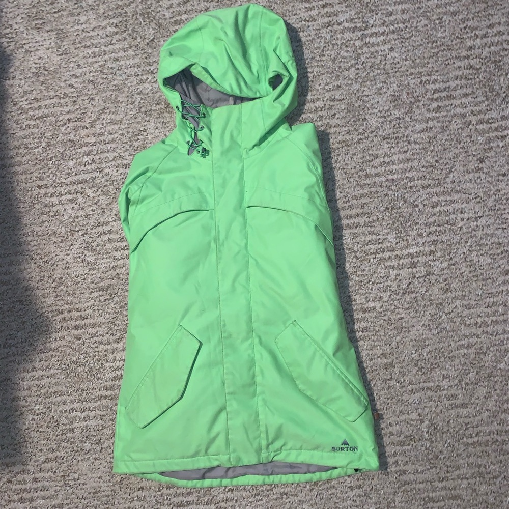 Burton Women’s snowboarding/winter coat
